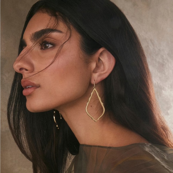 Kendra Scott Jewelry - kendra scott - sophee drop earrings (gold)
